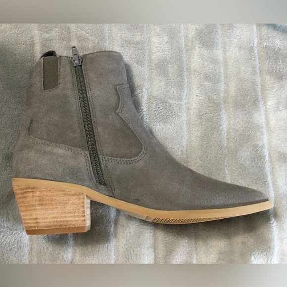 Lisa Vicky Steady Western Stone Pointed Toe Bootie - Picture 9 of 12